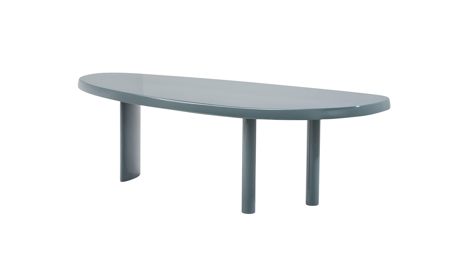 A Table en forme libre tanulsága, hogy a saját használatra tervezett bútorok sokszor a legkülönlegesebbek. Charlotte Pierrand ugyanis párizsi műhelyébe álmodta meg az asztalt 1938-ban. Pierrand alkotását a lágy ívek és az aszimmetria uralja, és az avantgárd beütés ellenére elegáns, nívós jelenség, mely hamar a tér meghatározó részévé válik.